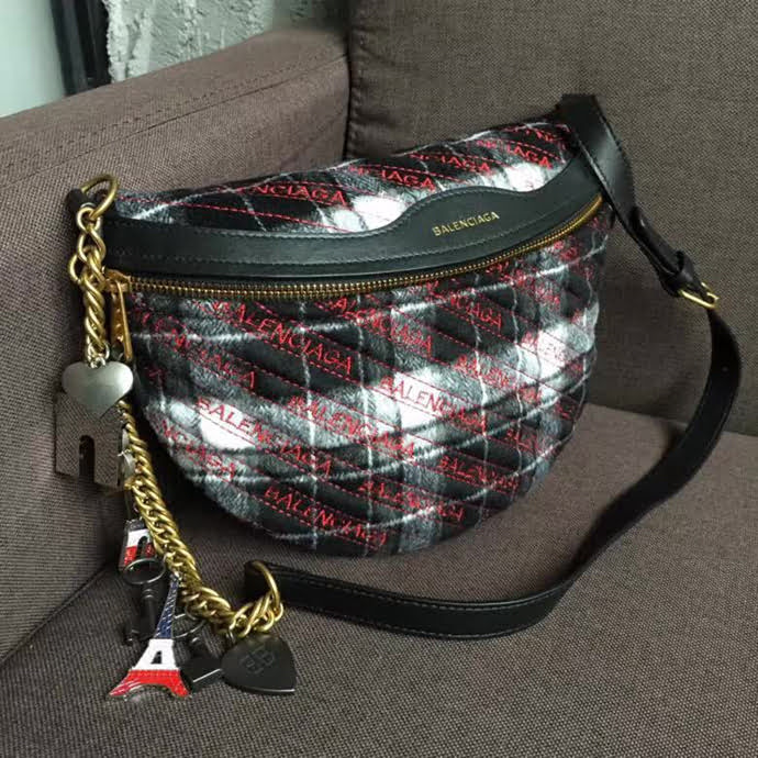 BALENCIAG巴黎世家 半月腰包 進口絨布 滿飾Balenciaga標識提花  BL1810